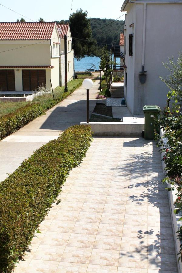Apartments By The Sea Brgulje, Molat - 6241 外观 照片