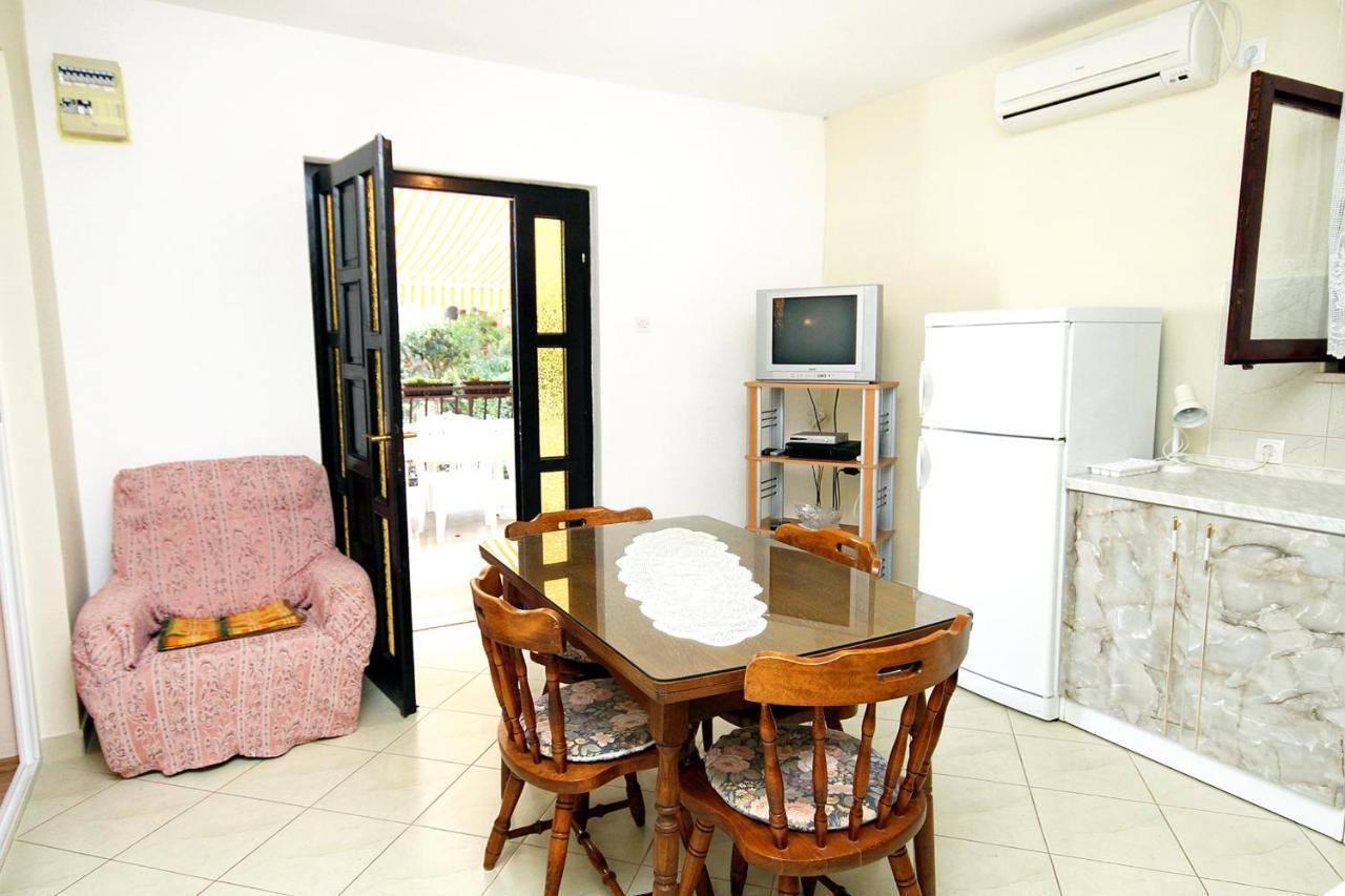Apartments By The Sea Brgulje, Molat - 6241 外观 照片